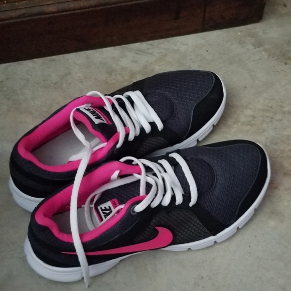 *SOLD* Nike - Picture 3 of 4